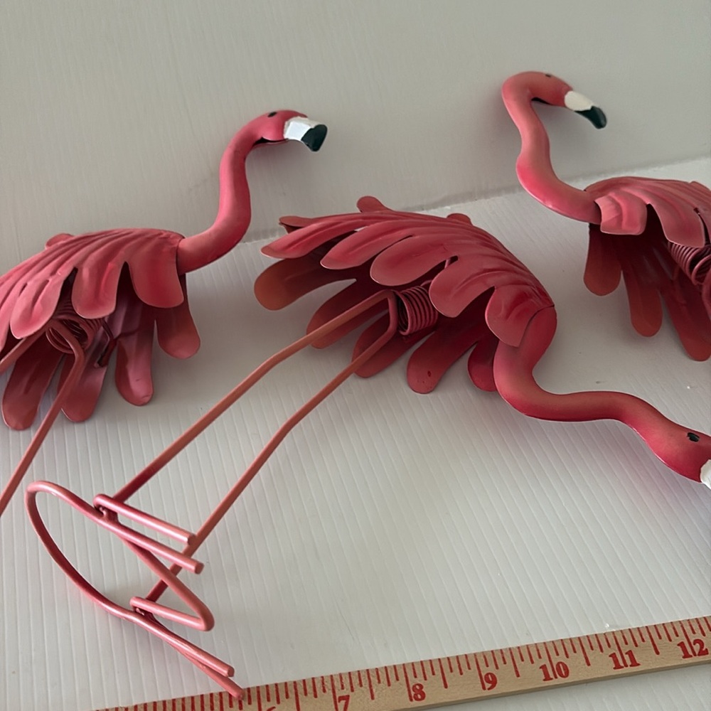 🦩Set of Three Pink Flamingos Bobble Body Metal Indoor/Outdoor Tropical Art Decor - Picture 4 of 9